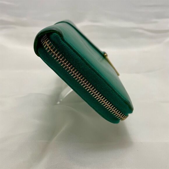 Saint Laurent Y Calfskin Leather Wallet Emerald Green Gold Hardware - Picture 4 of 13